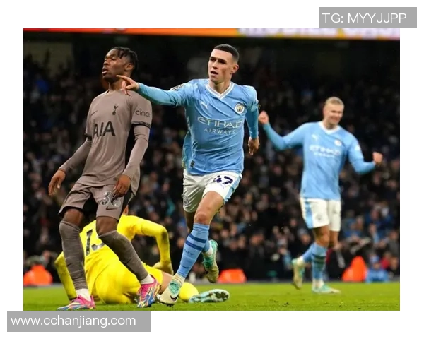 欧冠激战：里昂凭乌龙球险胜曼城引发争议判罚全场沸腾