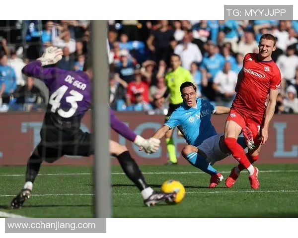 足总杯惊现冷门多特蒙德与那不勒斯激战成平局引发全场热议